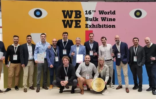 argentina vozglavit krupneishuiu vystavku vina navalom