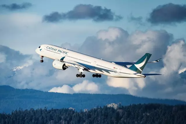 cathay pacific dobavil elitnye kitaiskie vina v meniu pervogo klassa