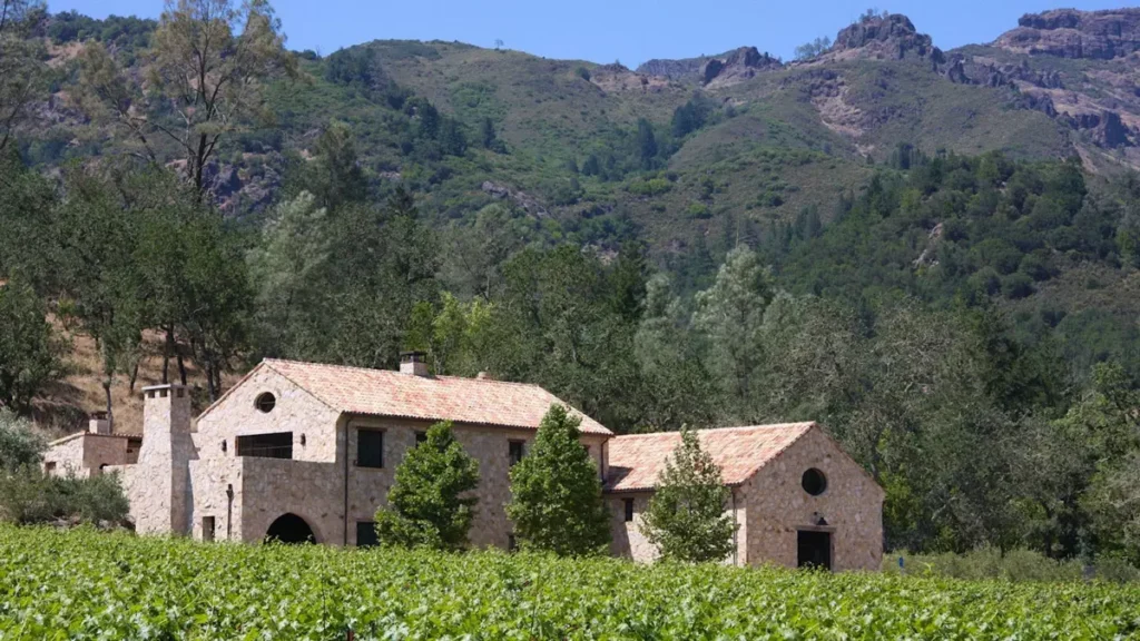 prodolzhaetsia rassledovanie prichin pozhara v nape energokompaniia obviniaetsia v khalatnosti