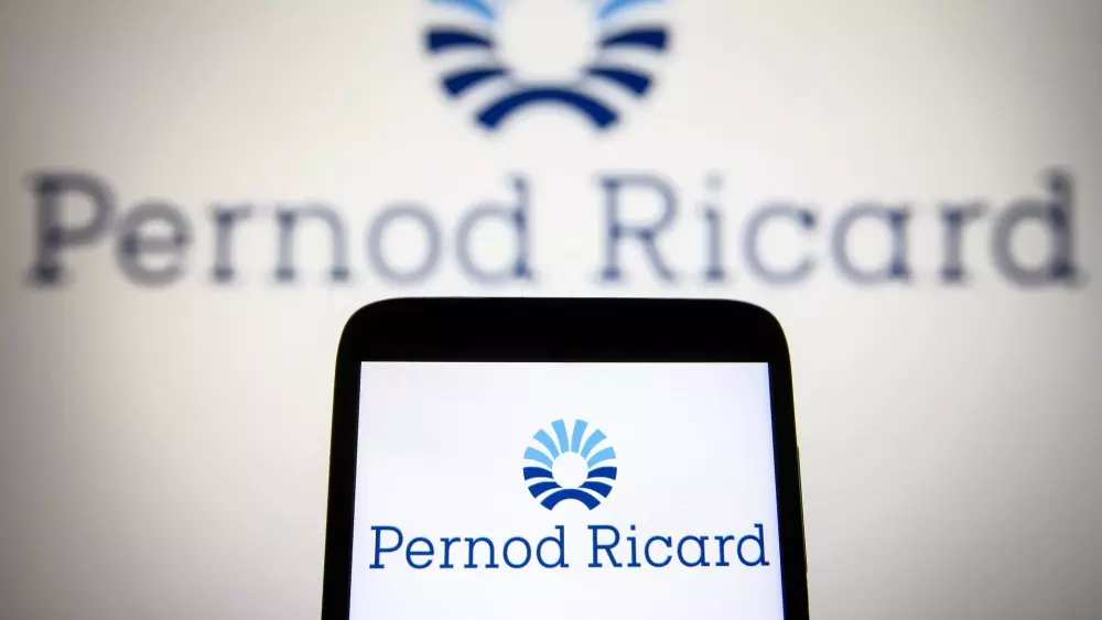 pernod ricard zamedliaet rost no verit v vosstanovlenie
