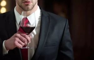 v italii ishchut top menedzherov dlia spaseniia vinodelcheskoi otrasli