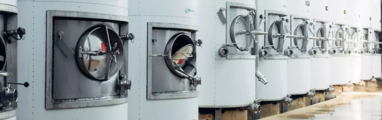 proizvodstvo avstraliiskogo vina sokratilos iz za pogodnykh uslovii