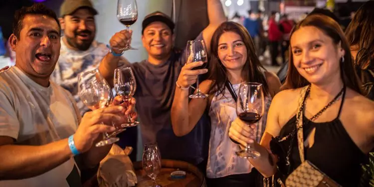 chili zapustila kartu i kalendar festivalei vendimia