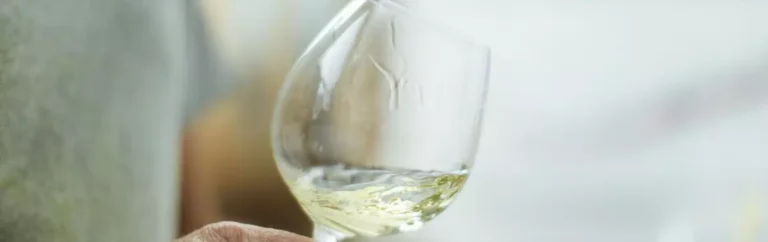 obnaruzhena novaia partiia poddelnogo vina penfolds v kitae